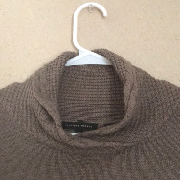 Men’s Fleece Sweater - Picture 2 of 5